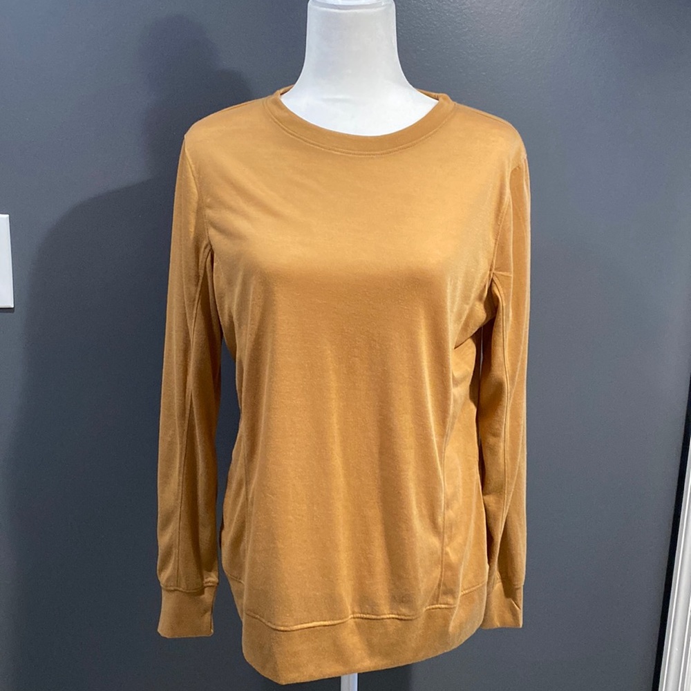 Woman’s fitted Long sleeve shirt